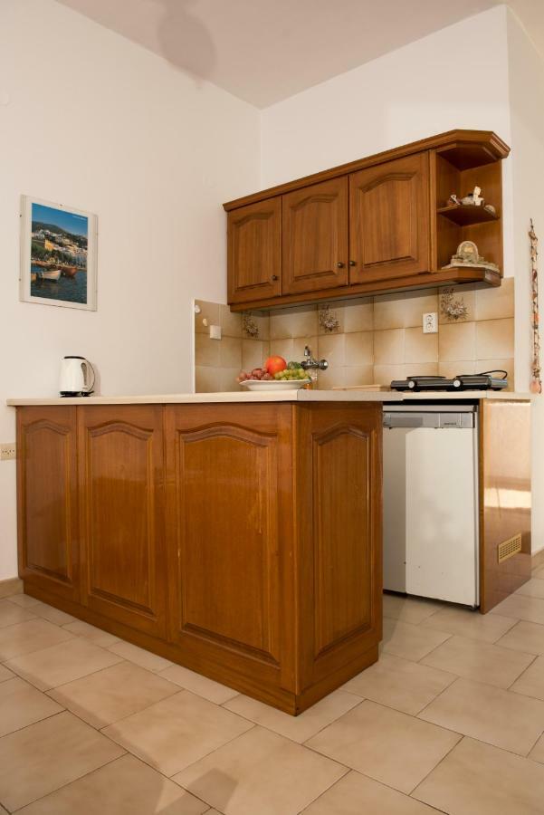 Olga Apartments Алінда Екстер'єр фото